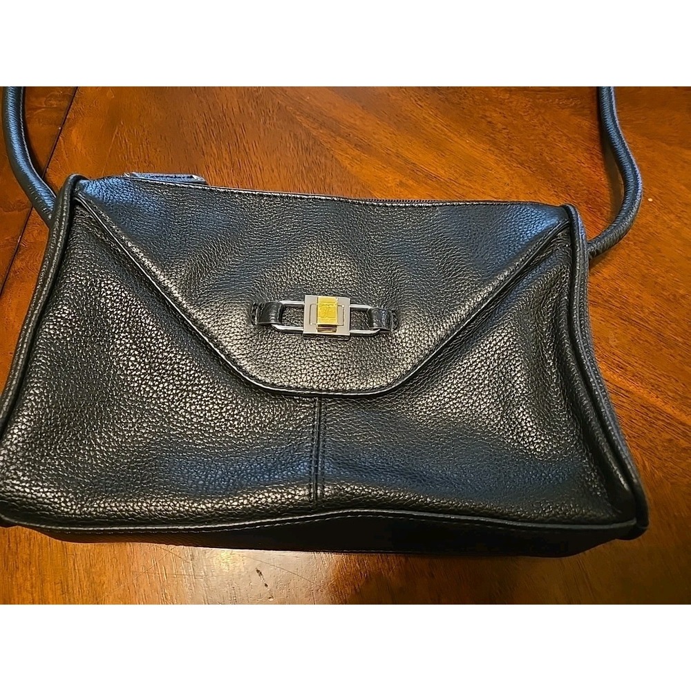 Tignanello Leather crossbody Shoulder Bag Black Pebbled Minimalist Vintage